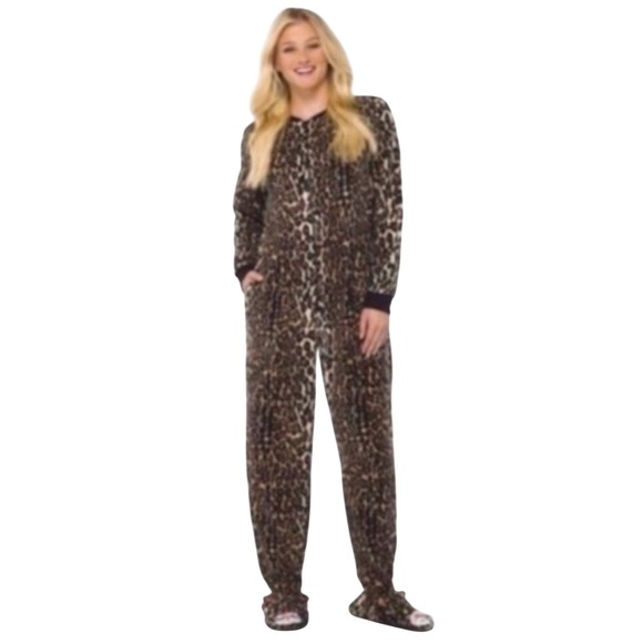 Nick & Nora XL Womens Leopard Print Footed Pajamas Jumpsuit One Piece Sleepwear - Picture 1 of 6